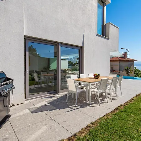 דירה Gorgeous In With Kitchen אופטיה